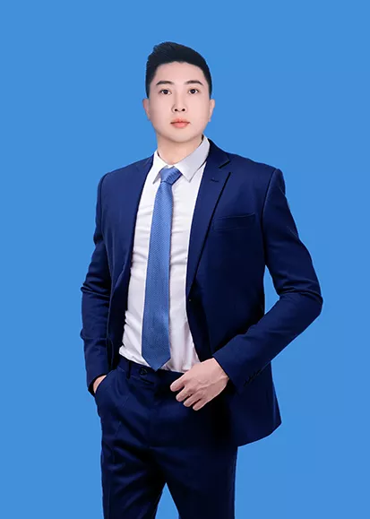 梅东/常务副会长